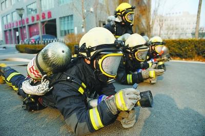 可視、聲音圖像視頻傳輸是消防頭盔新趨勢