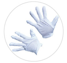 Built-in cotton gloves